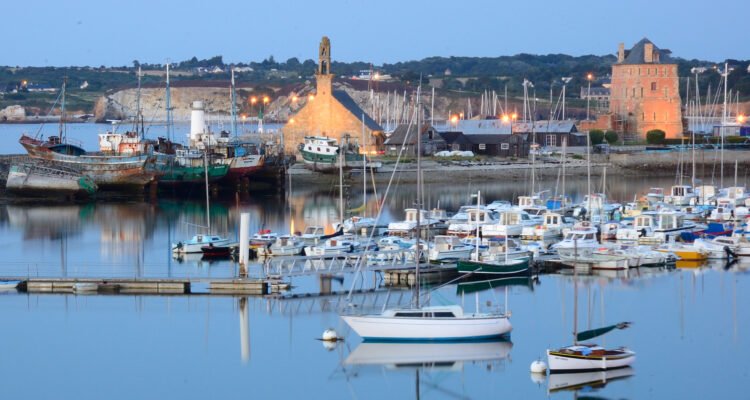 Camaret-sur-Mer Marina