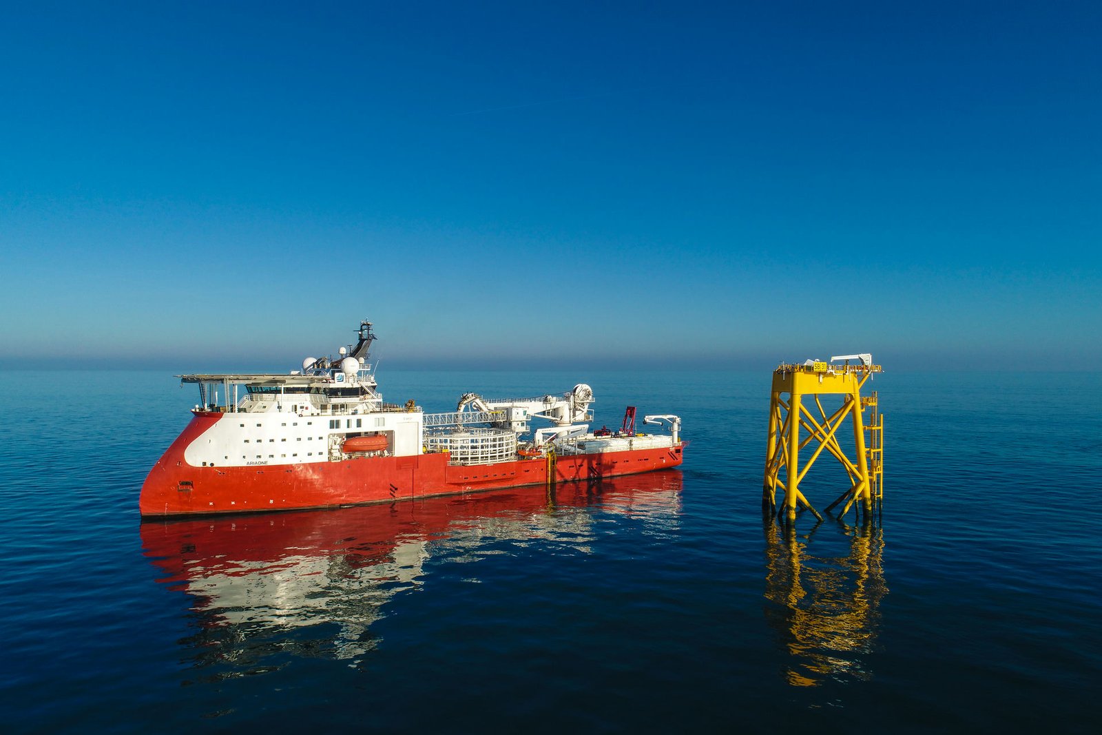 cable-laying vessel